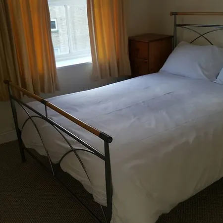 公寓 Kingfisher Serviced Apartments *