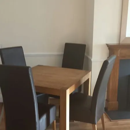 公寓 Kingfisher Serviced Apartments *
