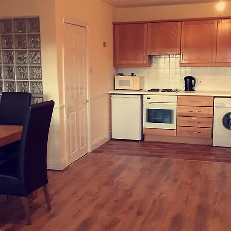 公寓 Kingfisher Serviced Apartments *